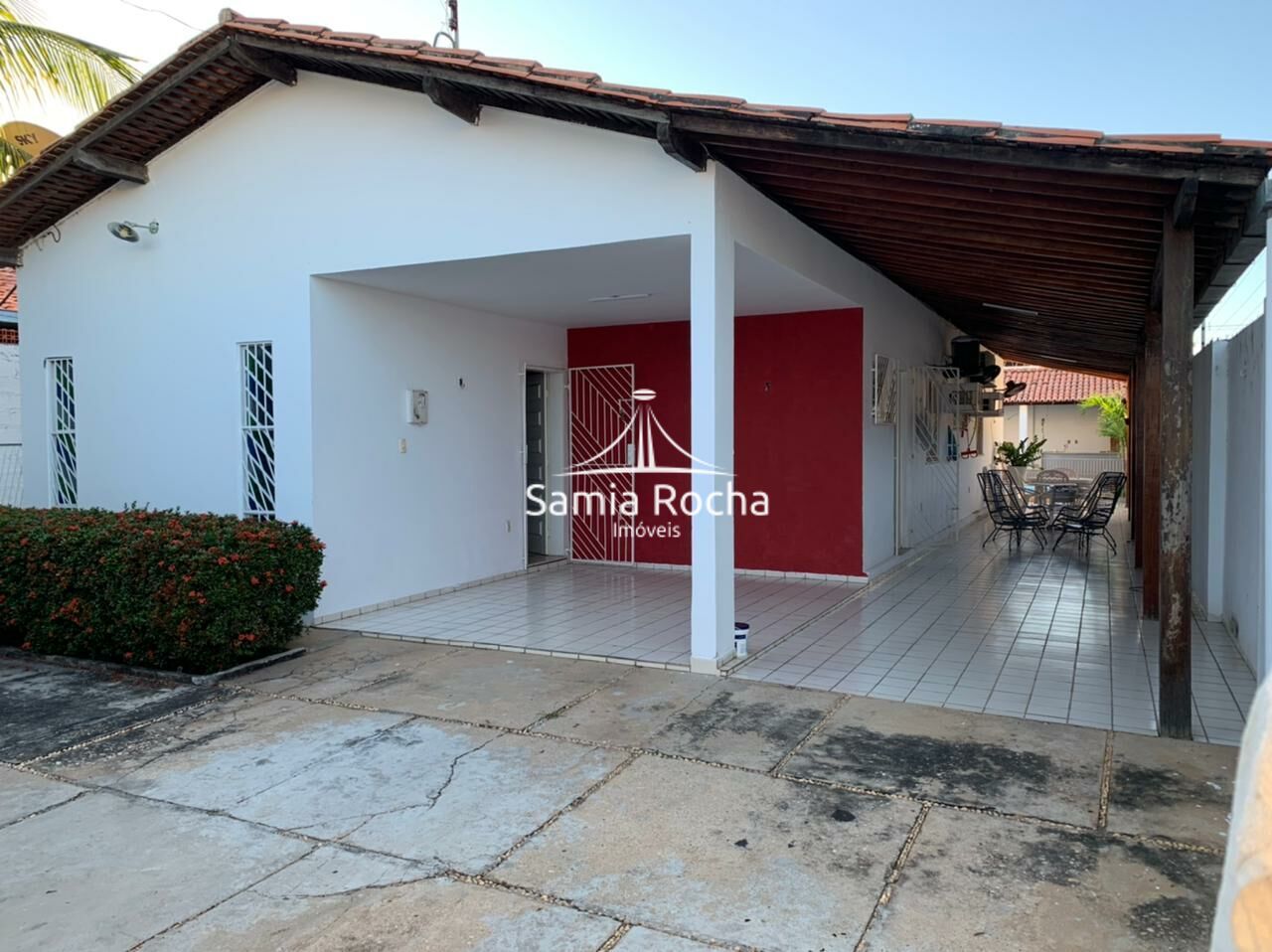 Casa à venda com 3 quartos, 390m² - Foto 1