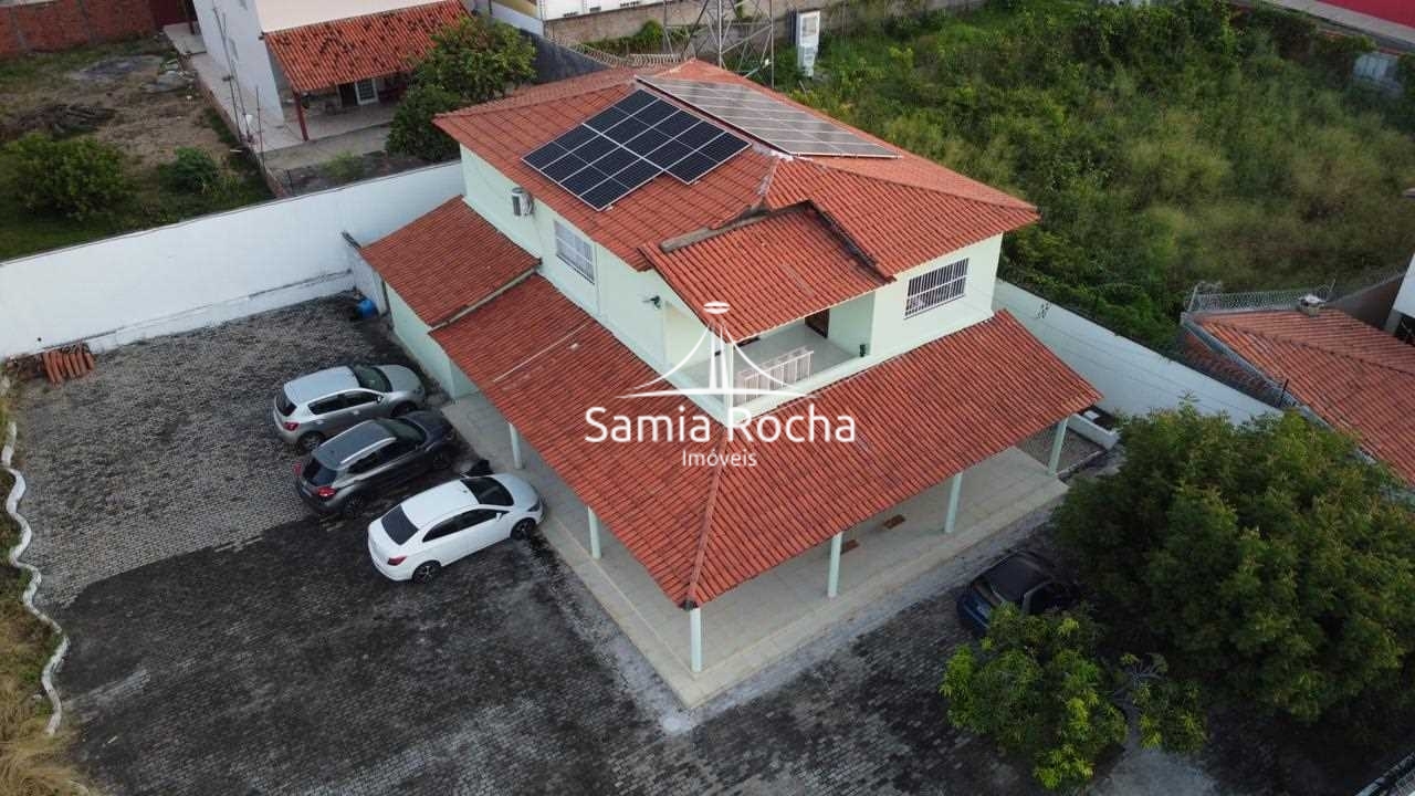 Casa à venda com 4 quartos, 306m² - Foto 2