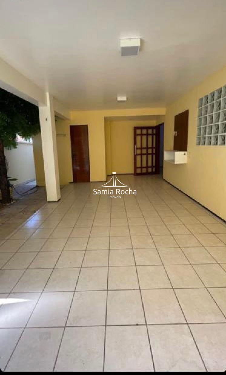 Casa à venda com 4 quartos, 237m² - Foto 4