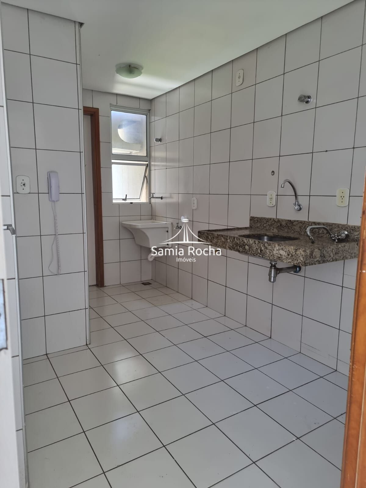 Apartamento à venda com 3 quartos, 75m² - Foto 4