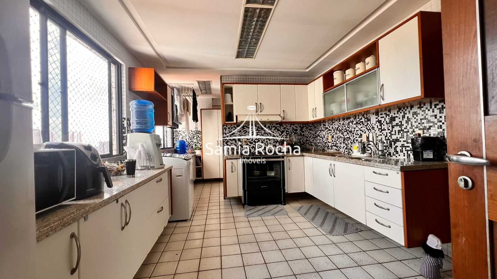 Apartamento à venda com 4 quartos, 275m² - Foto 13