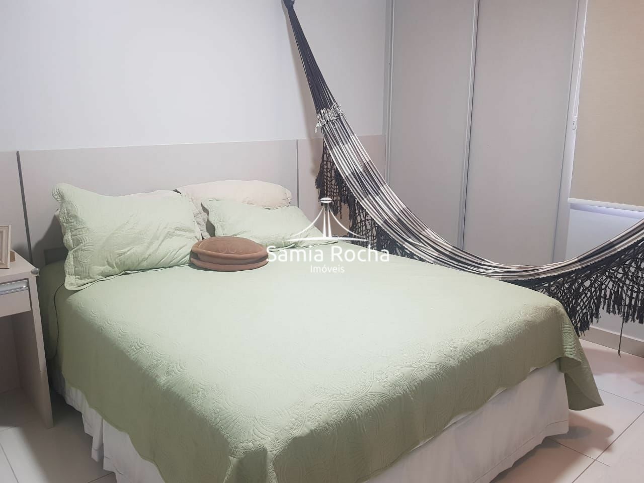 Apartamento à venda com 2 quartos, 77m² - Foto 2