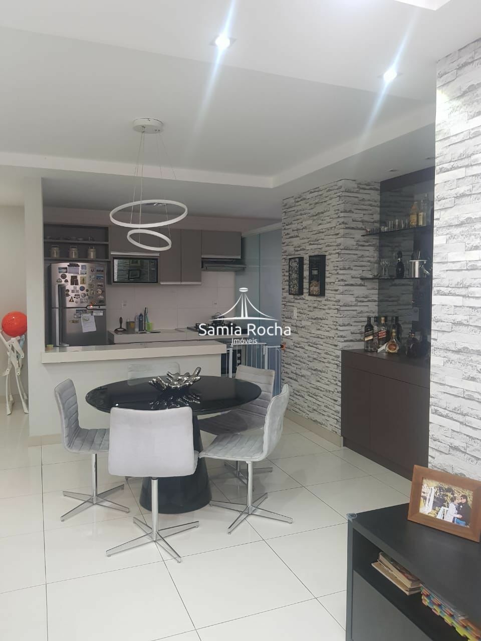 Apartamento à venda com 2 quartos, 77m² - Foto 1