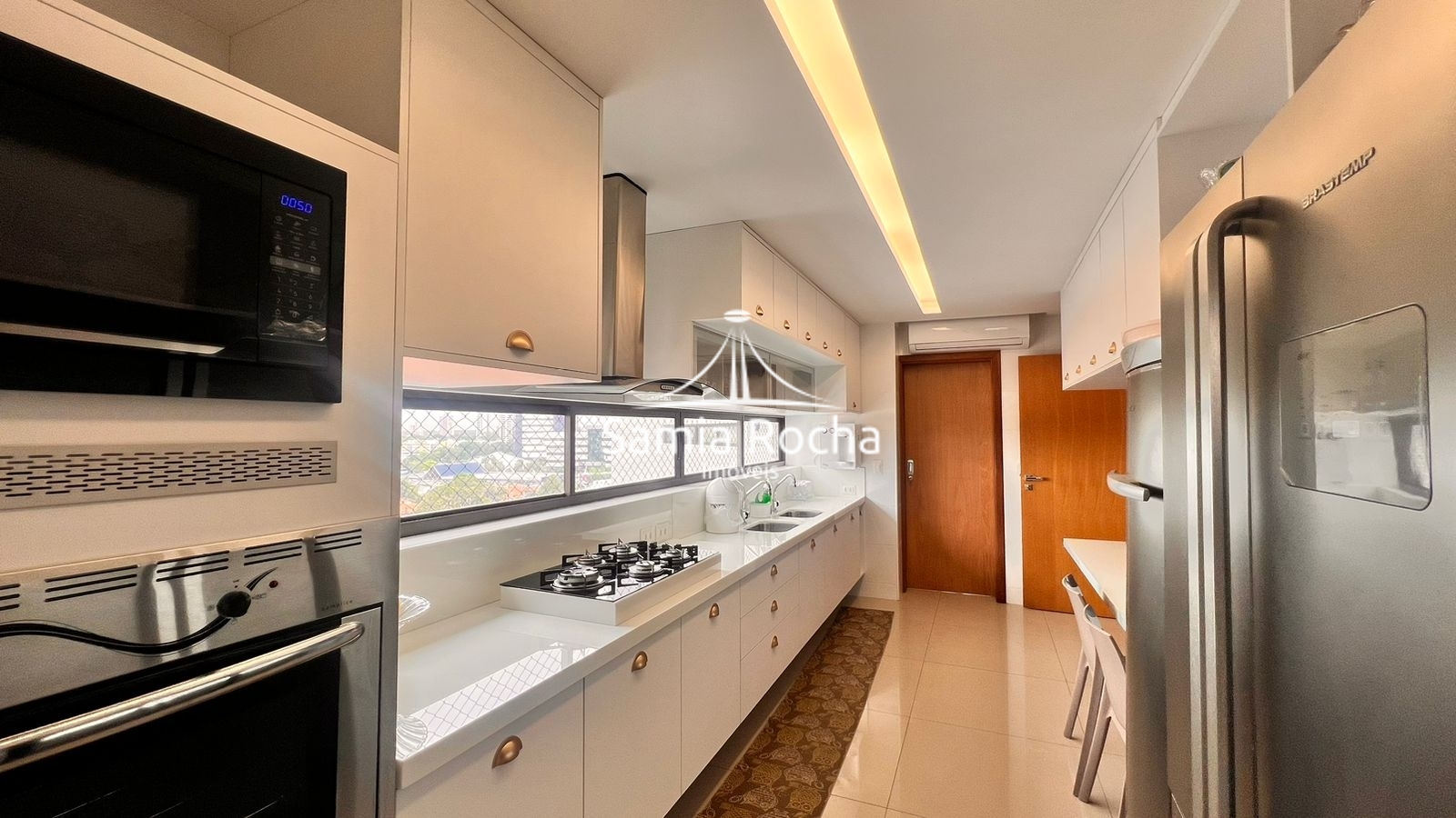 Apartamento à venda com 4 quartos, 225m² - Foto 13