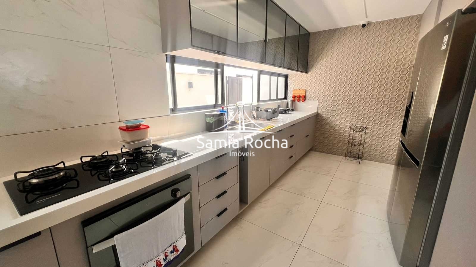 Casa à venda com 3 quartos, 249m² - Foto 15