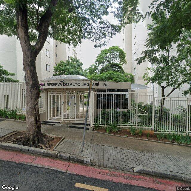 Imagem estática do "Street View" da localização