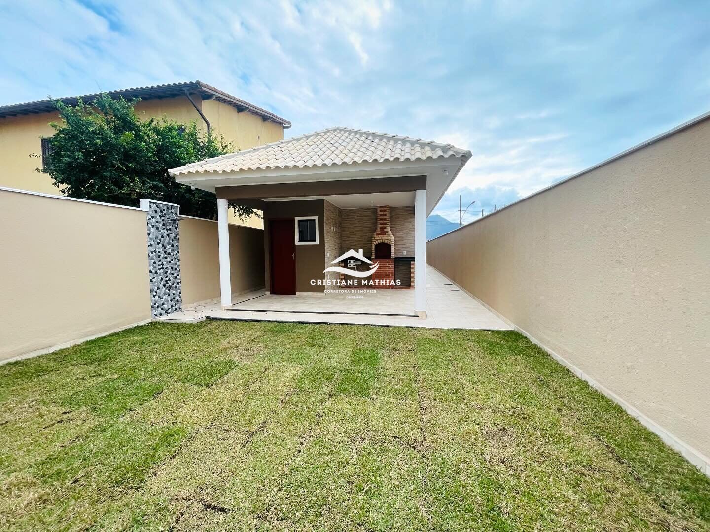 Casa à venda com 2 quartos, 91m² - Foto 2