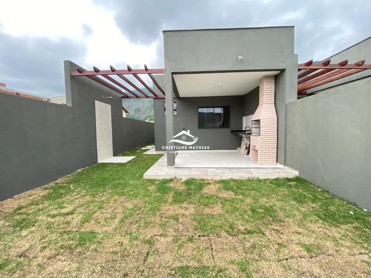 Casa à venda com 3 quartos, 94m² - Foto 2