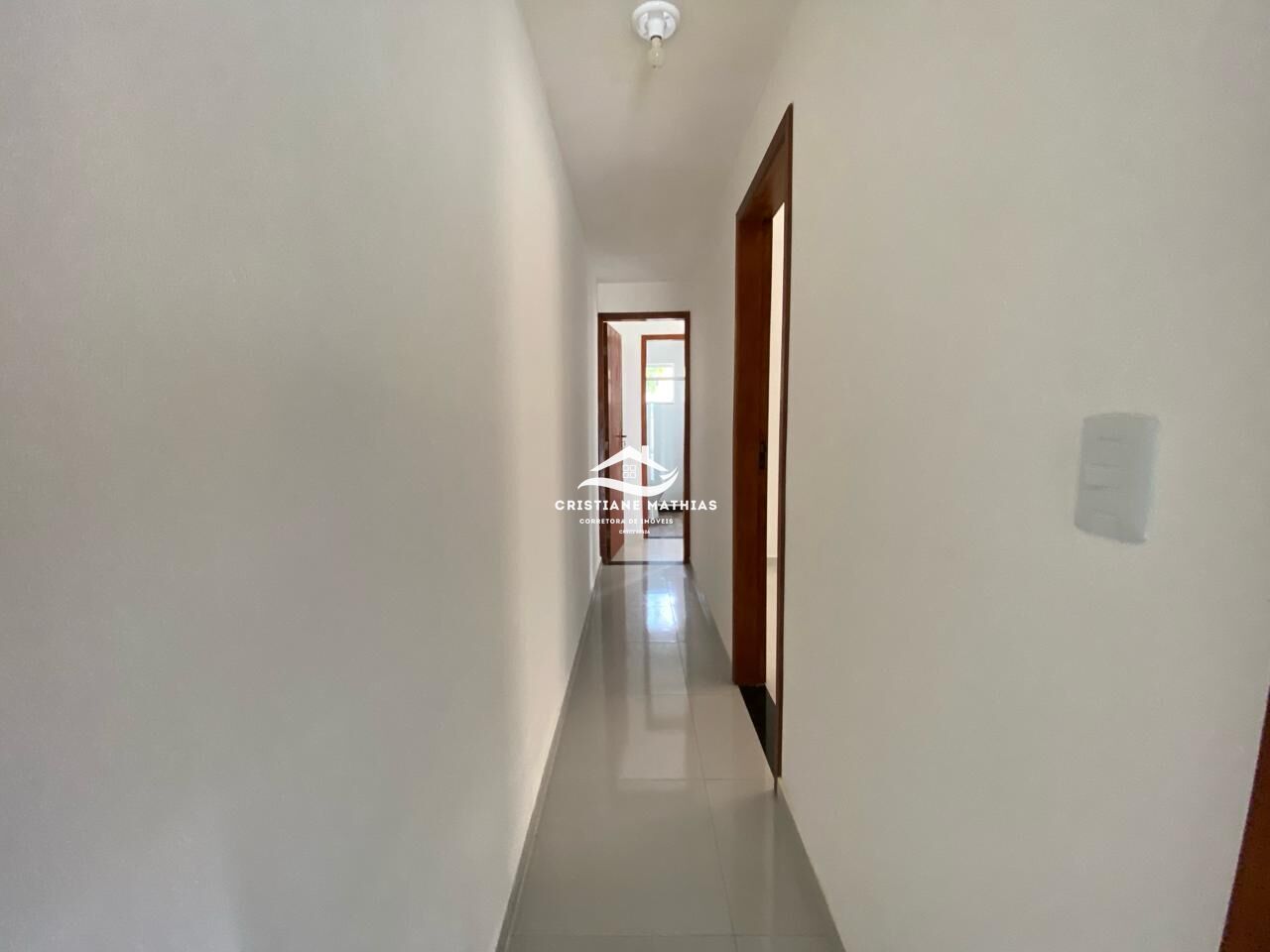 Casa à venda com 2 quartos, 70m² - Foto 14