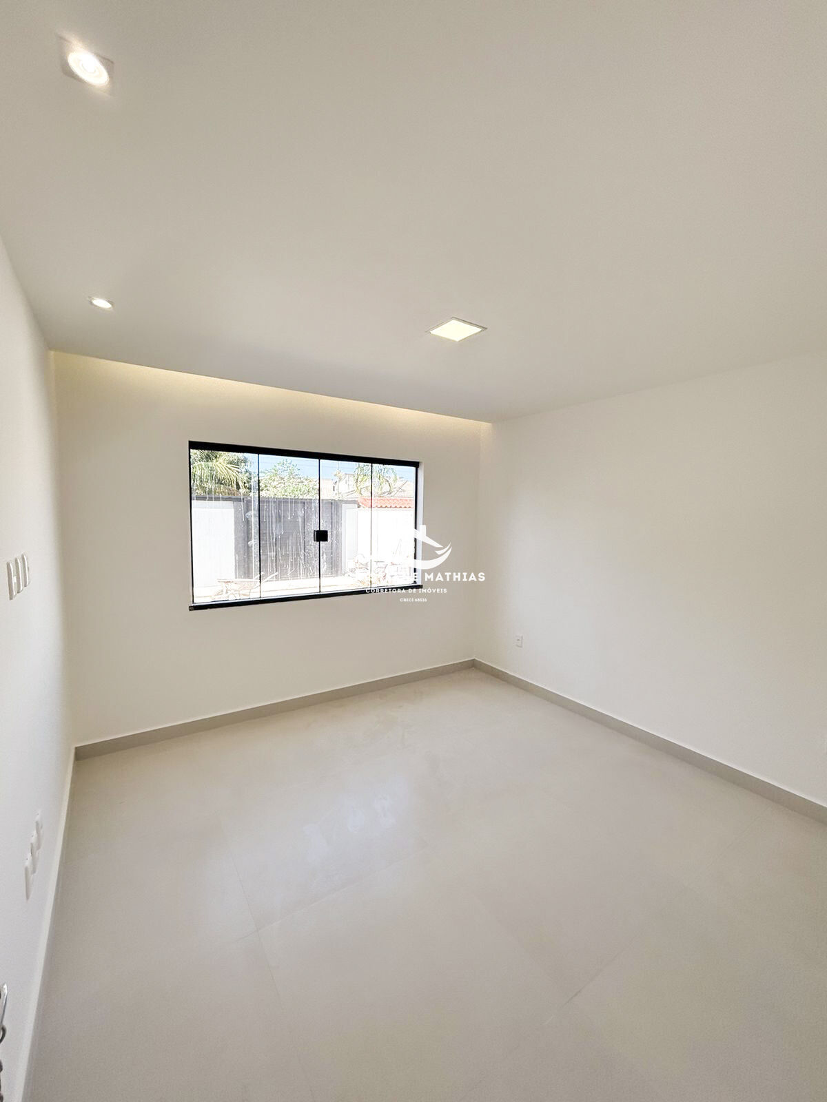 Casa à venda com 3 quartos, 105m² - Foto 19