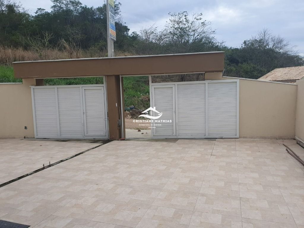 Casa à venda com 2 quartos, 75m² - Foto 2