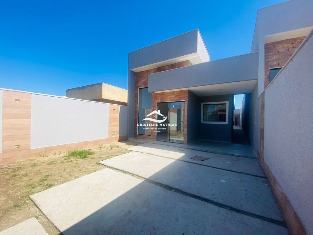 Casa à venda com 3 quartos, 100m² - Foto 1