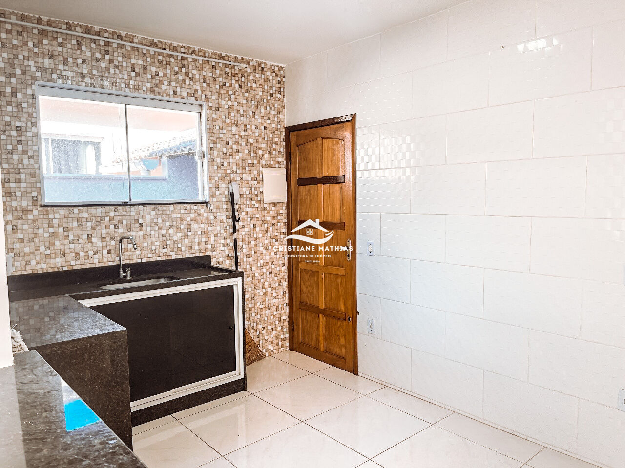 Casa à venda com 2 quartos, 90m² - Foto 17