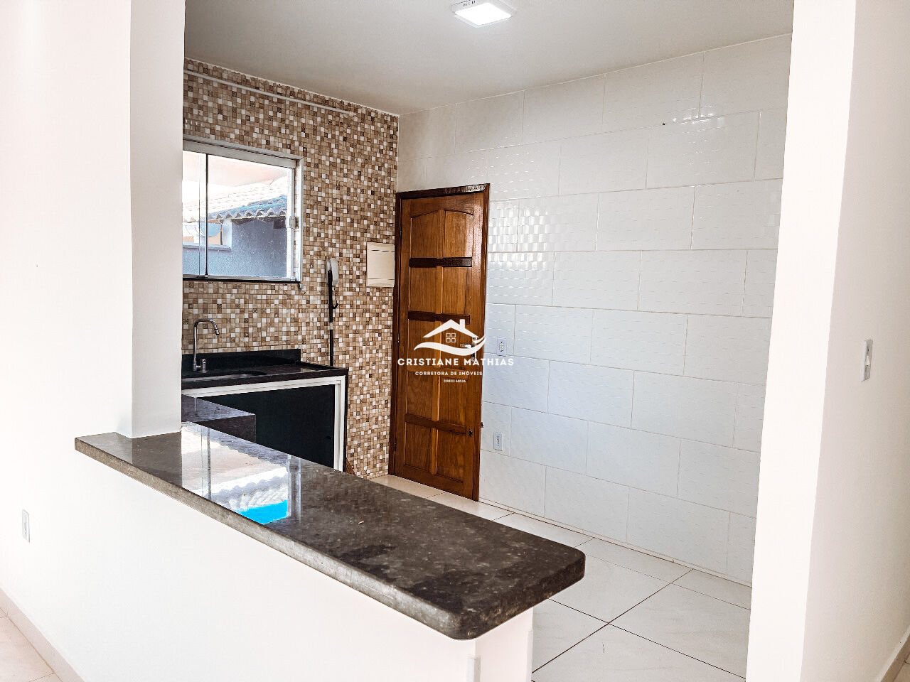 Casa à venda com 2 quartos, 90m² - Foto 13