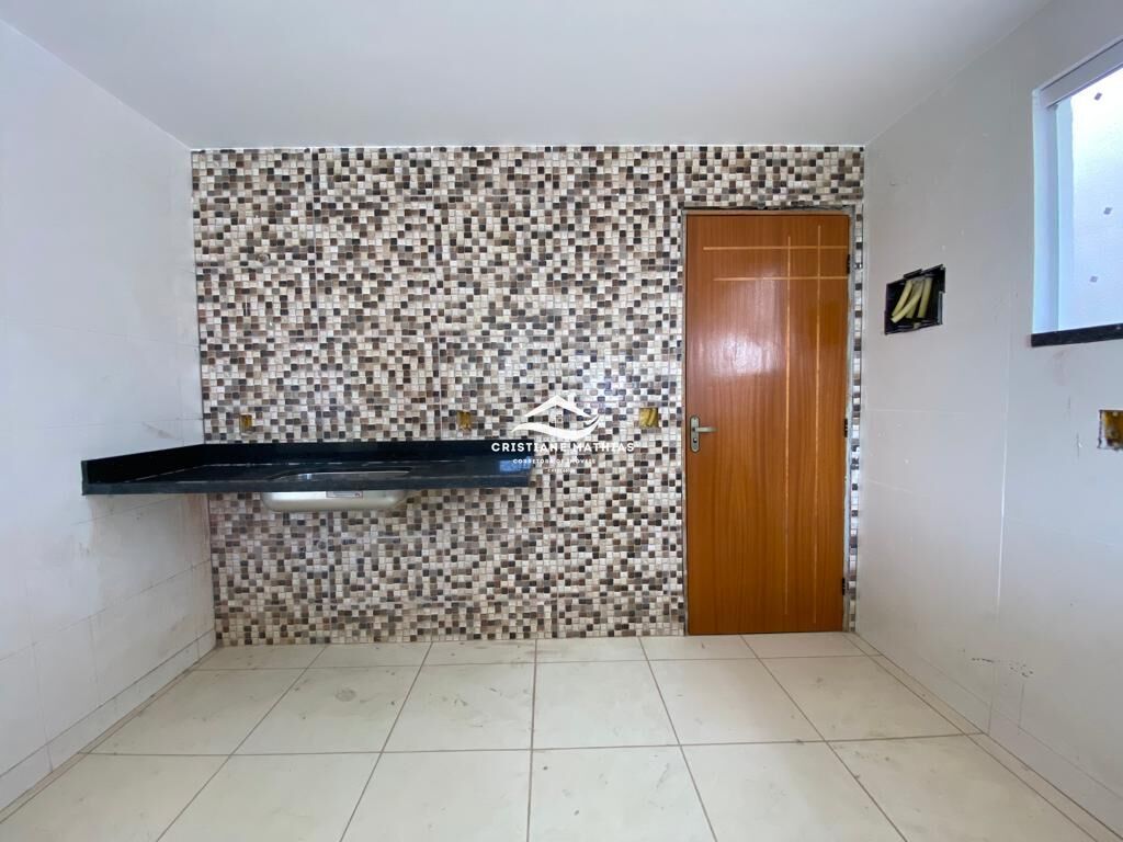 Casa à venda com 2 quartos, 75m² - Foto 9