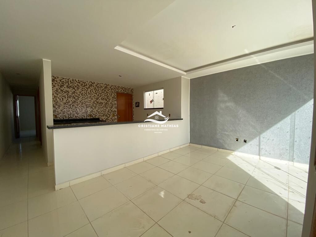 Casa à venda com 2 quartos, 75m² - Foto 2