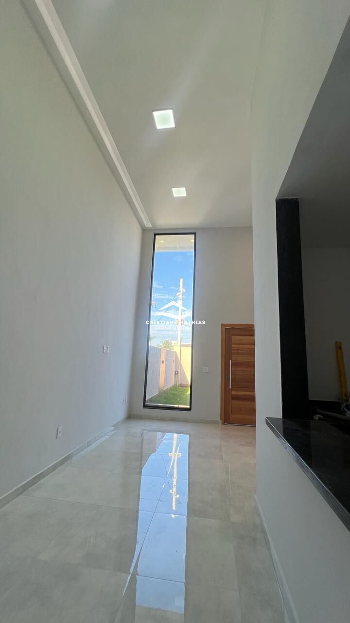 Casa à venda com 3 quartos, 100m² - Foto 4