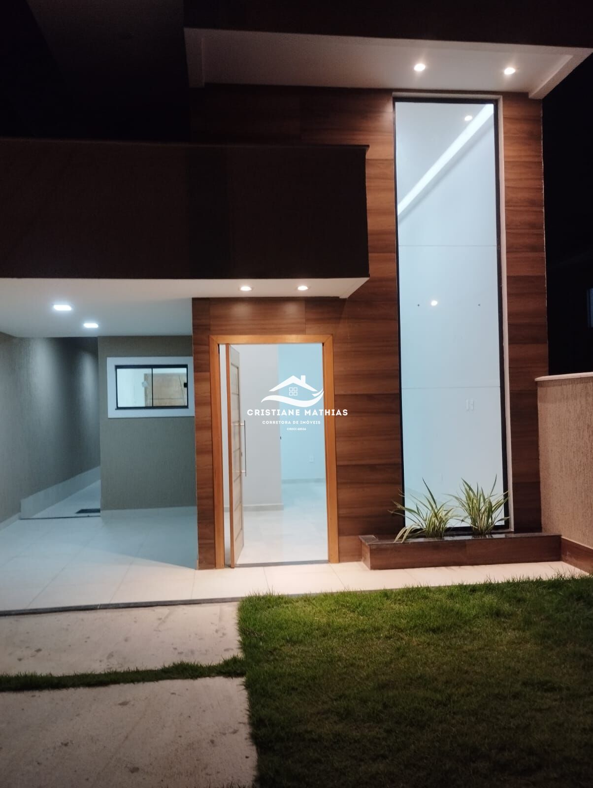 Casa à venda com 3 quartos, 100m² - Foto 2