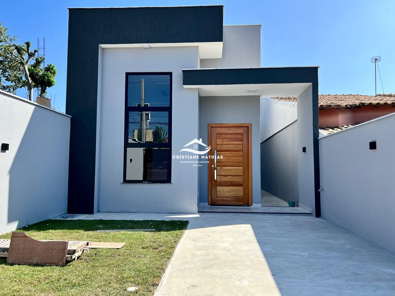 Casa à venda com 3 quartos, 106m² - Foto 1