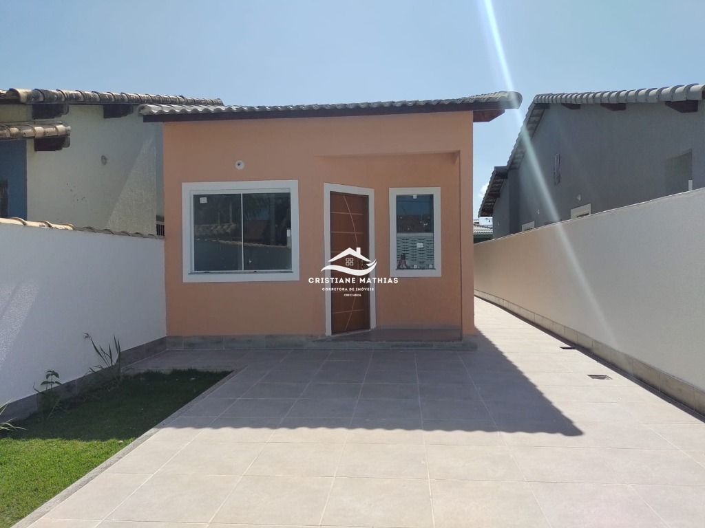 Casa à venda com 2 quartos, 78m² - Foto 1