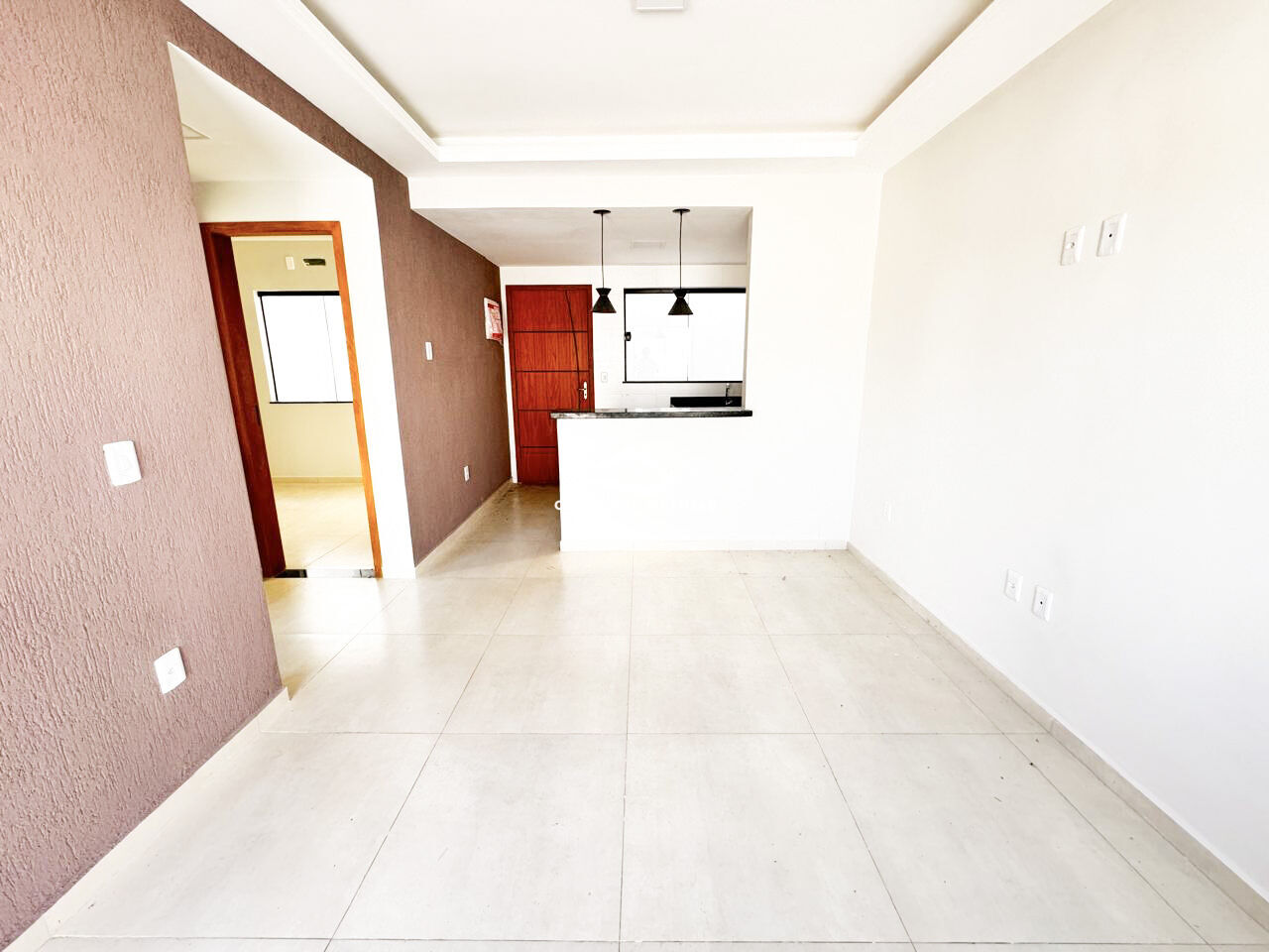 Casa à venda com 2 quartos, 60m² - Foto 4