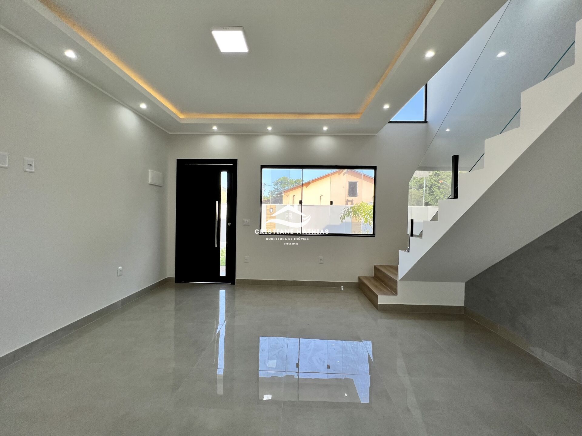 Casa à venda com 2 quartos, 74m² - Foto 2