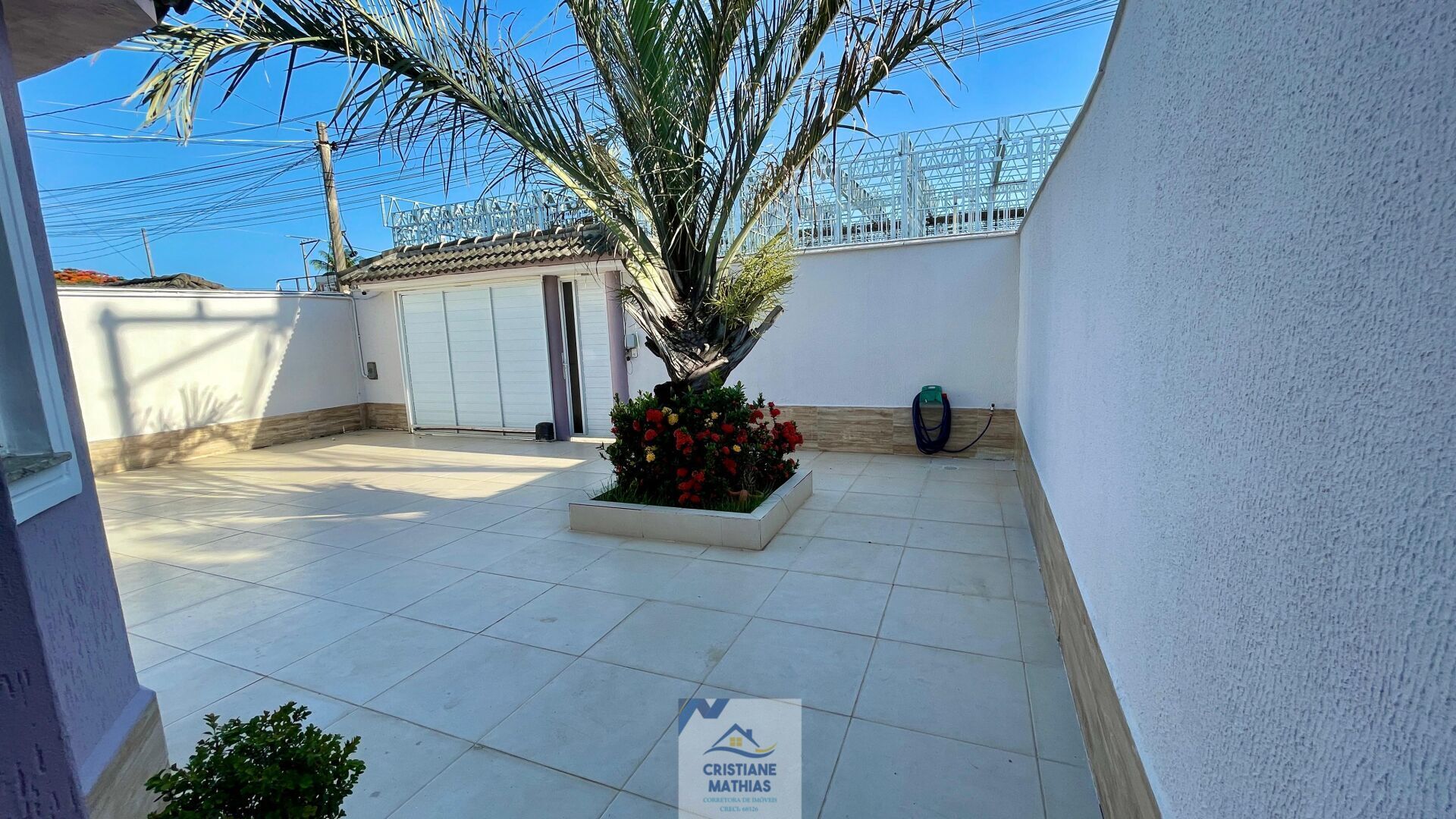 Casa à venda com 3 quartos, 120m² - Foto 2