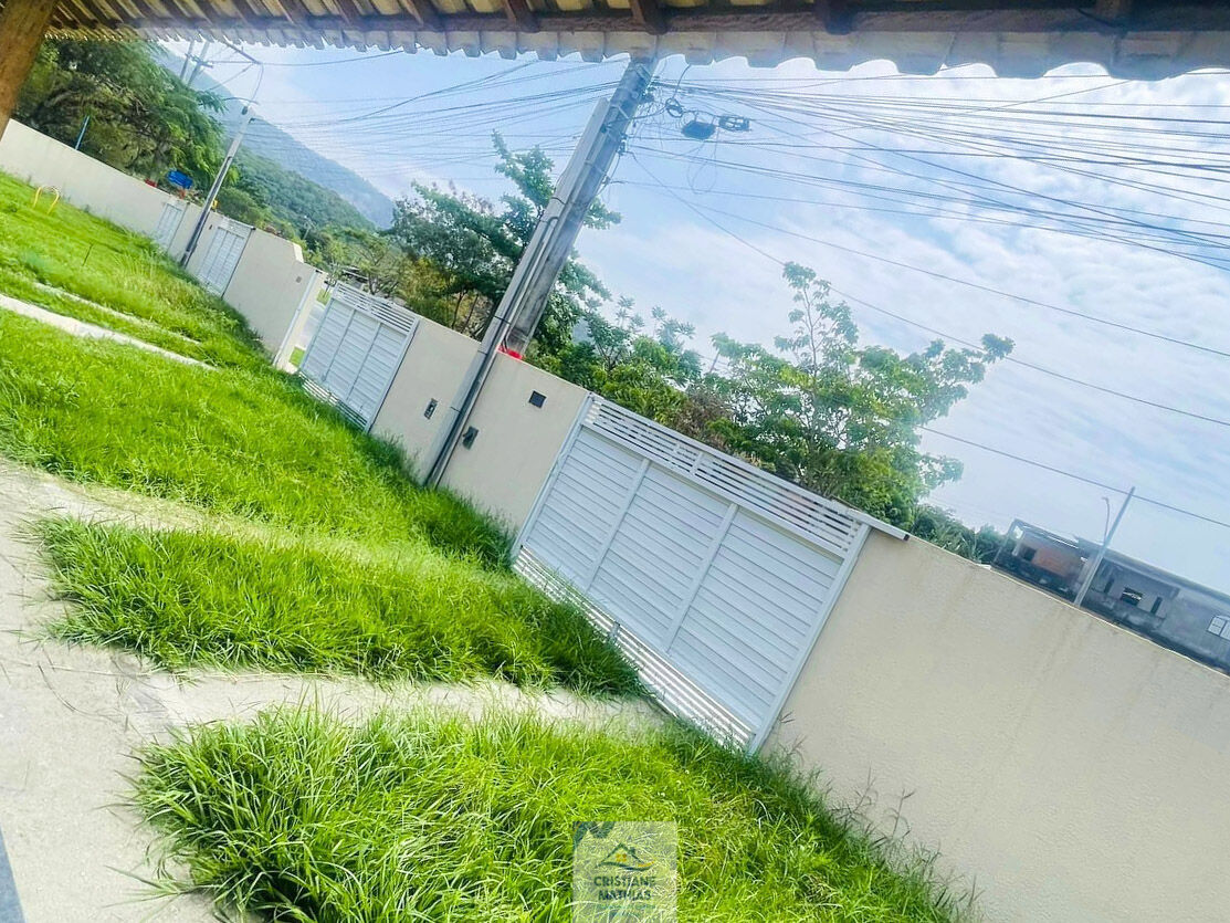 Casa à venda com 2 quartos, 65m² - Foto 3