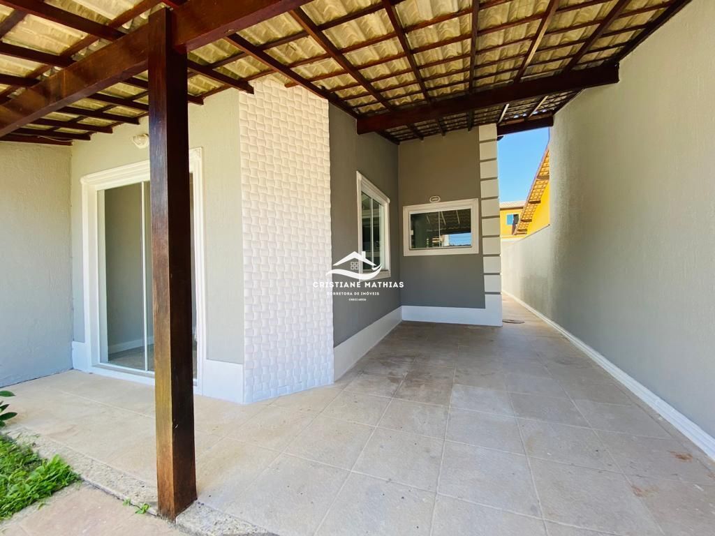 Casa à venda com 3 quartos, 100m² - Foto 2