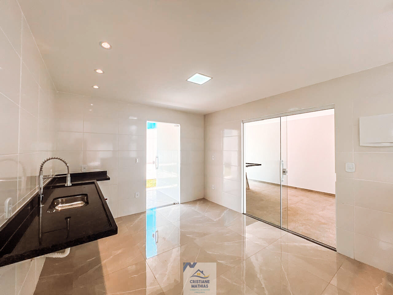 Casa à venda com 3 quartos, 131m² - Foto 11