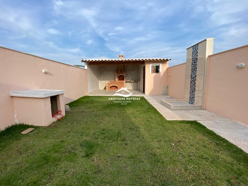 Casa à venda com 2 quartos, 105m² - Foto 2