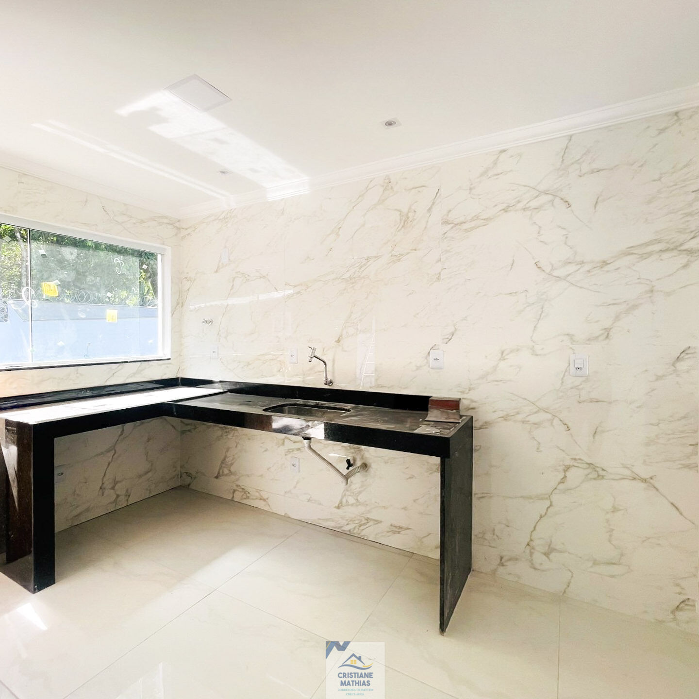 Casa à venda com 2 quartos, 104m² - Foto 12