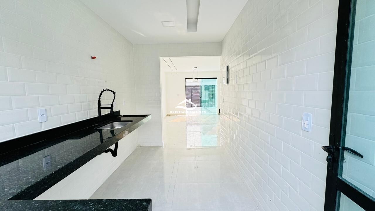 Casa à venda com 3 quartos, 130m² - Foto 9