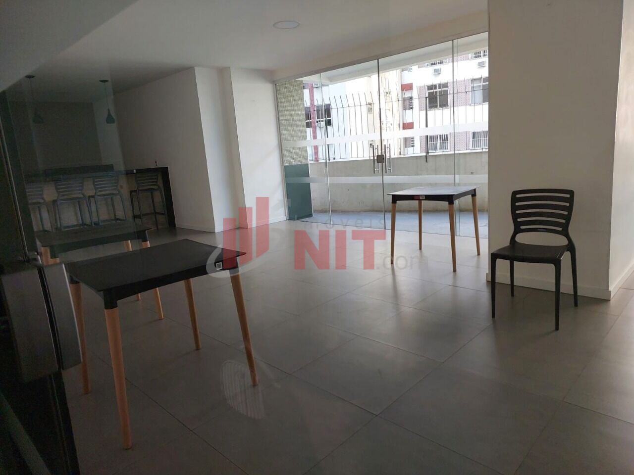 Apartamento à venda com 2 quartos, 70m² - Foto 36