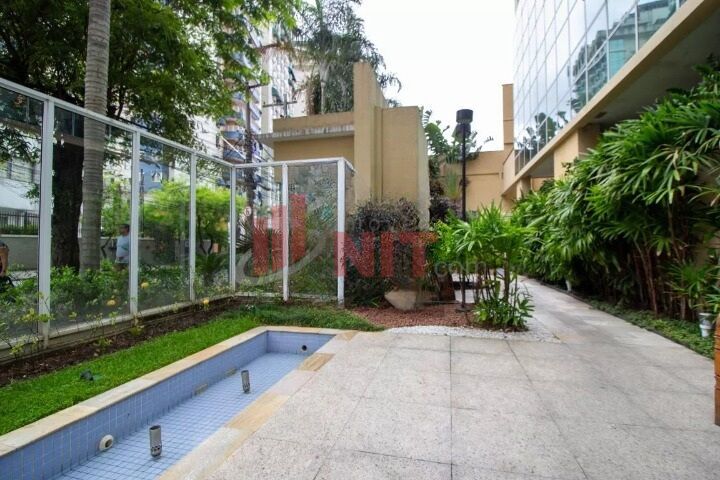 Apartamento à venda com 2 quartos, 75m² - Foto 23