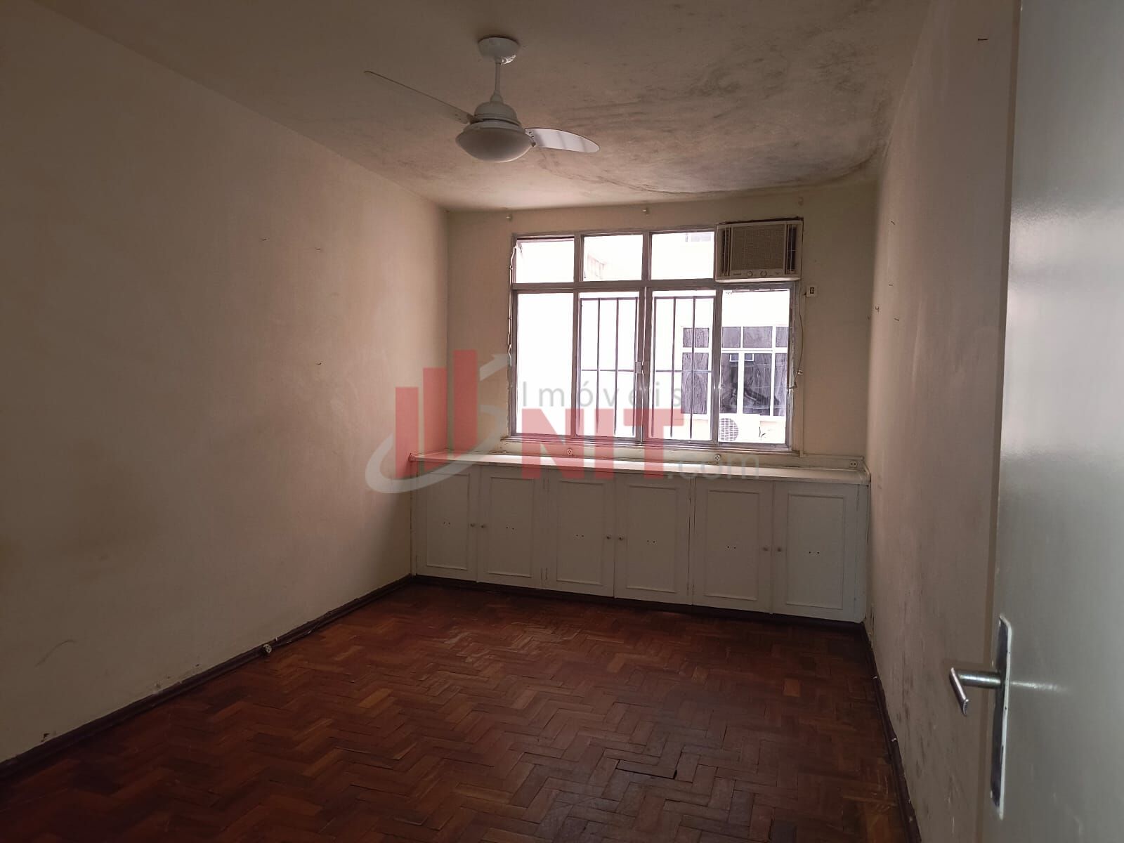 Apartamento à venda com 3 quartos, 105m² - Foto 8