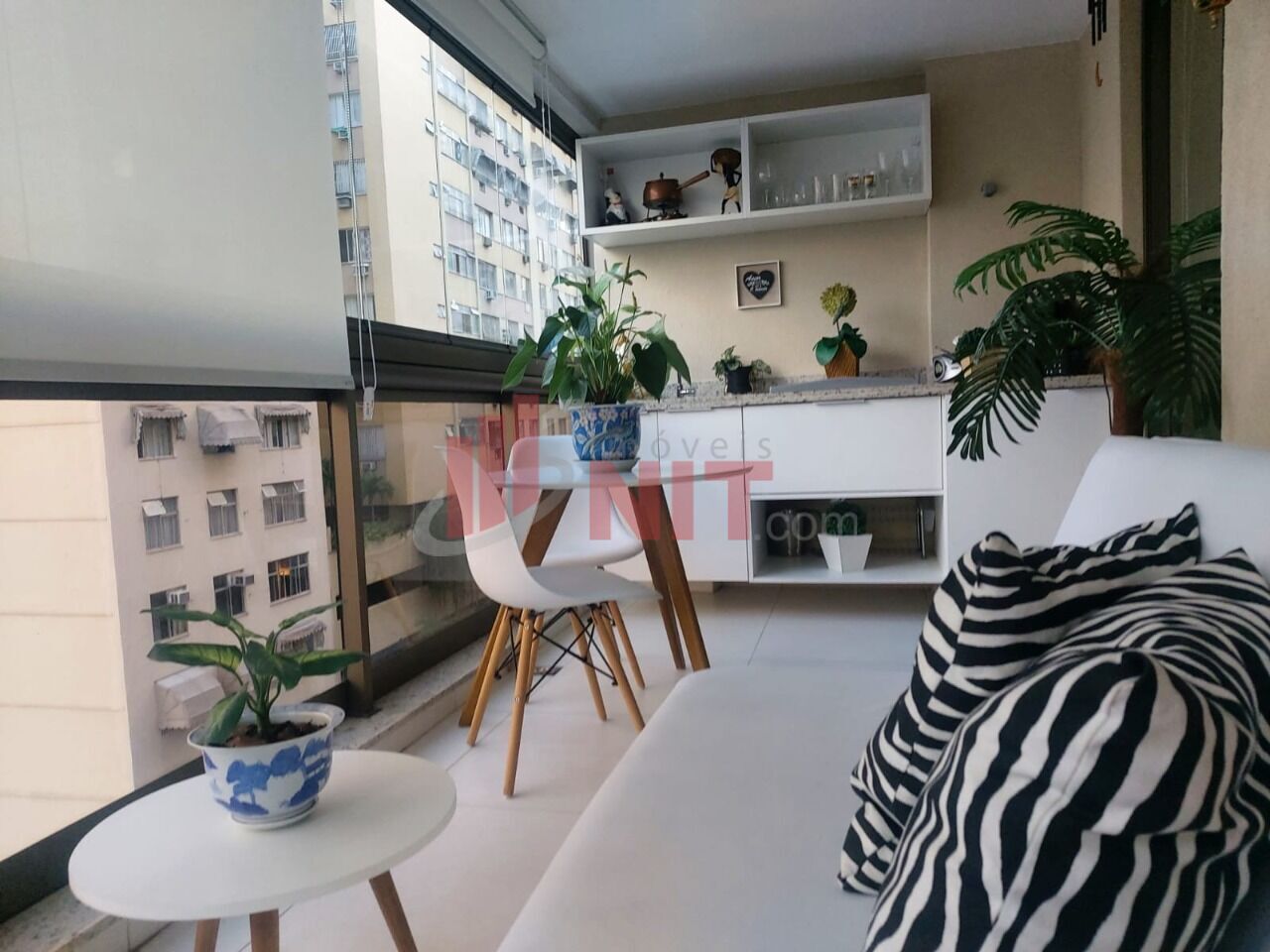 Apartamento à venda com 2 quartos, 87m² - Foto 7