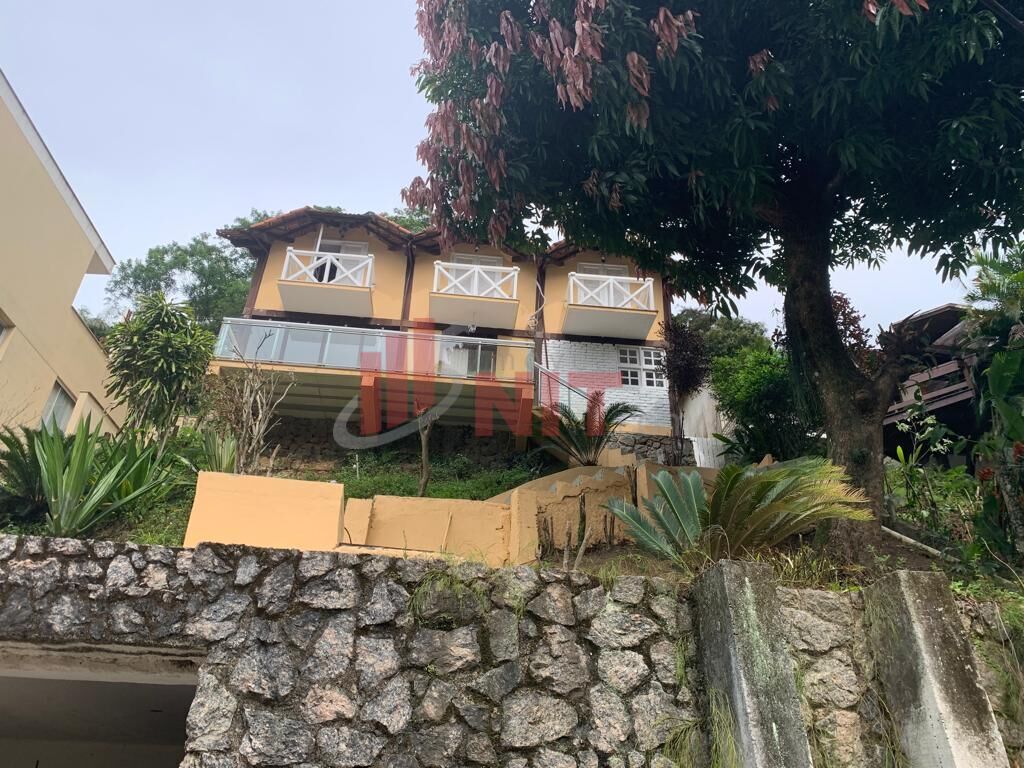 Casa de Condomínio à venda com 3 quartos, 200m² - Foto 2