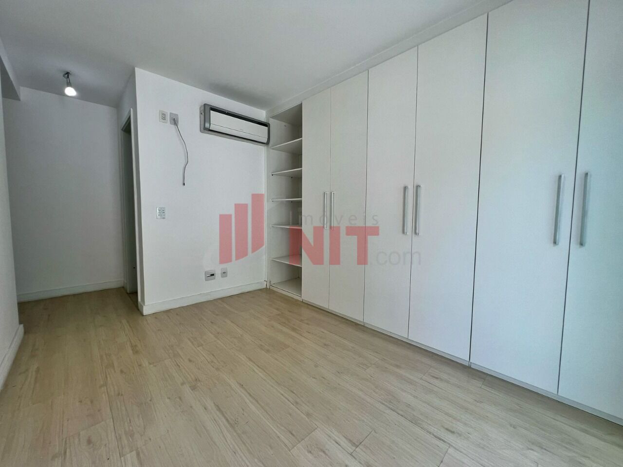 Casa de Condomínio à venda com 4 quartos, 160m² - Foto 15