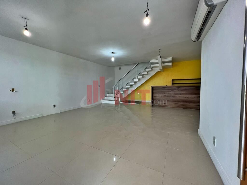 Casa de Condomínio à venda com 4 quartos, 160m² - Foto 5