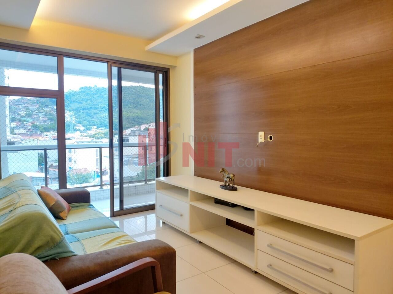 Apartamento à venda com 3 quartos, 100m² - Foto 3