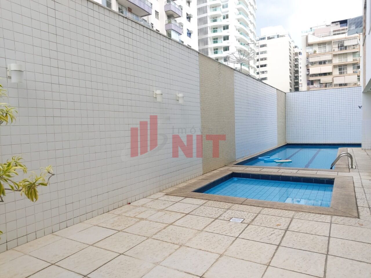 Apartamento à venda com 3 quartos, 100m² - Foto 37