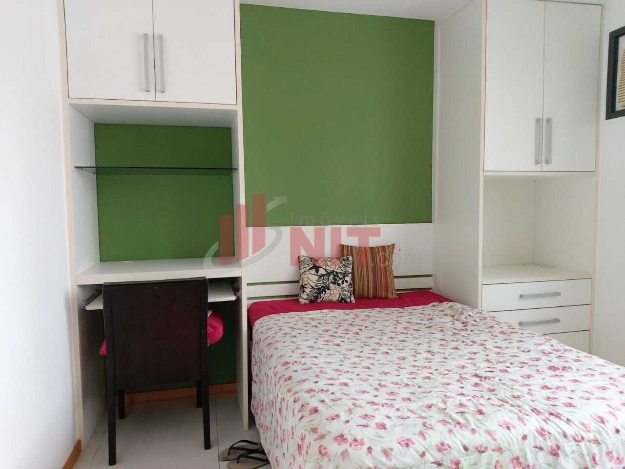 Apartamento à venda com 3 quartos, 100m² - Foto 9