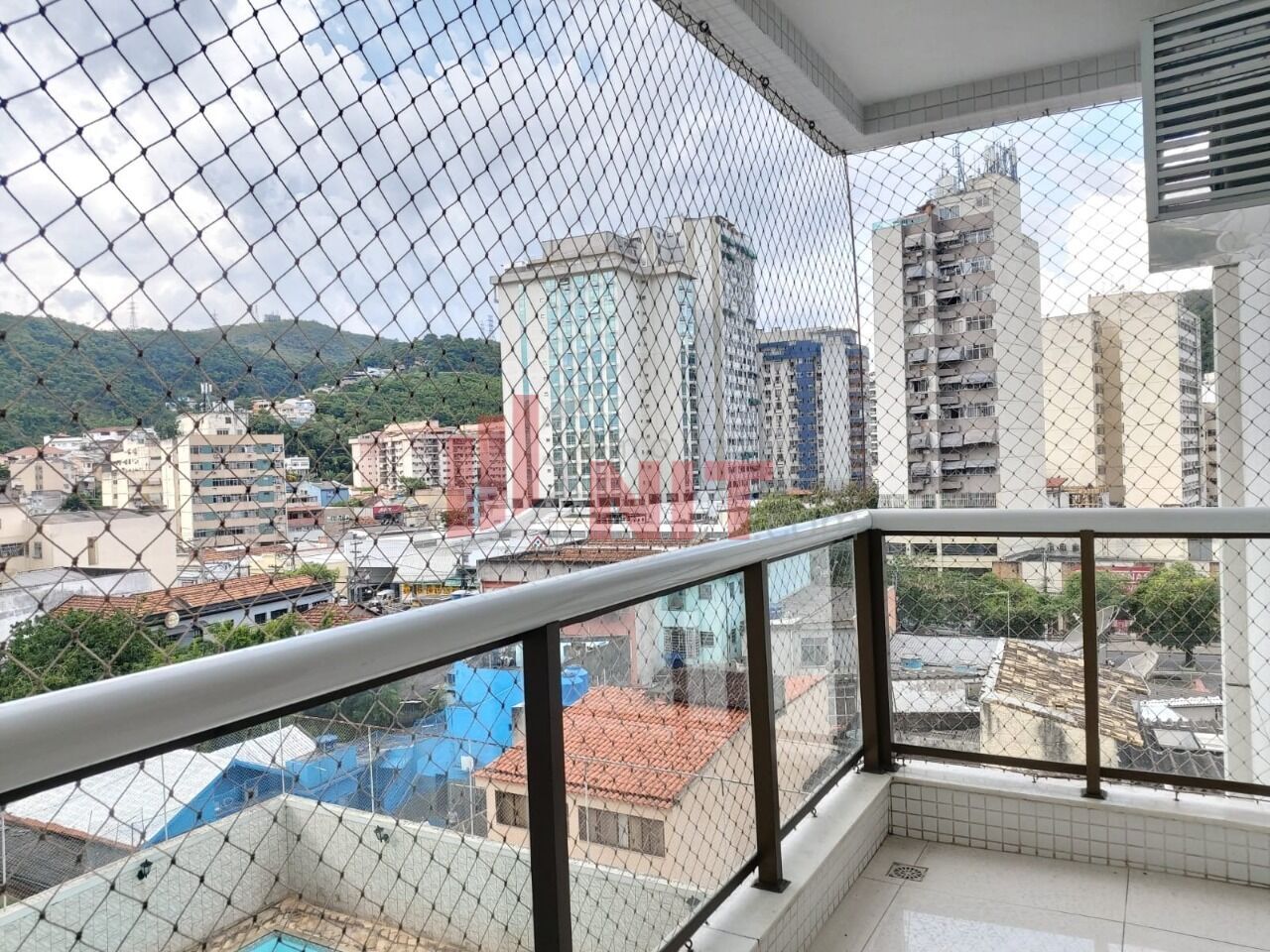 Apartamento à venda com 3 quartos, 100m² - Foto 1