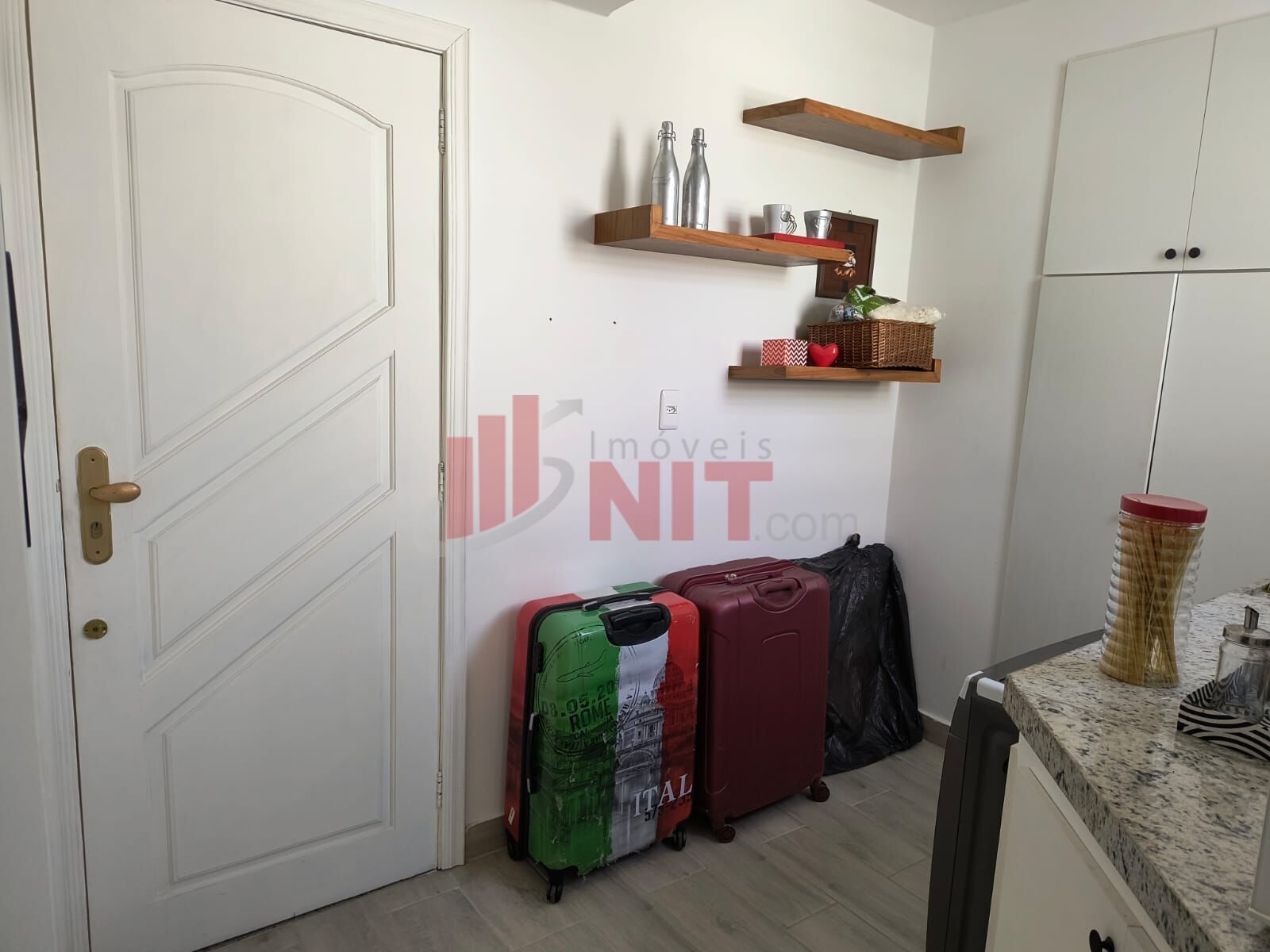 Apartamento à venda com 2 quartos, 75m² - Foto 8