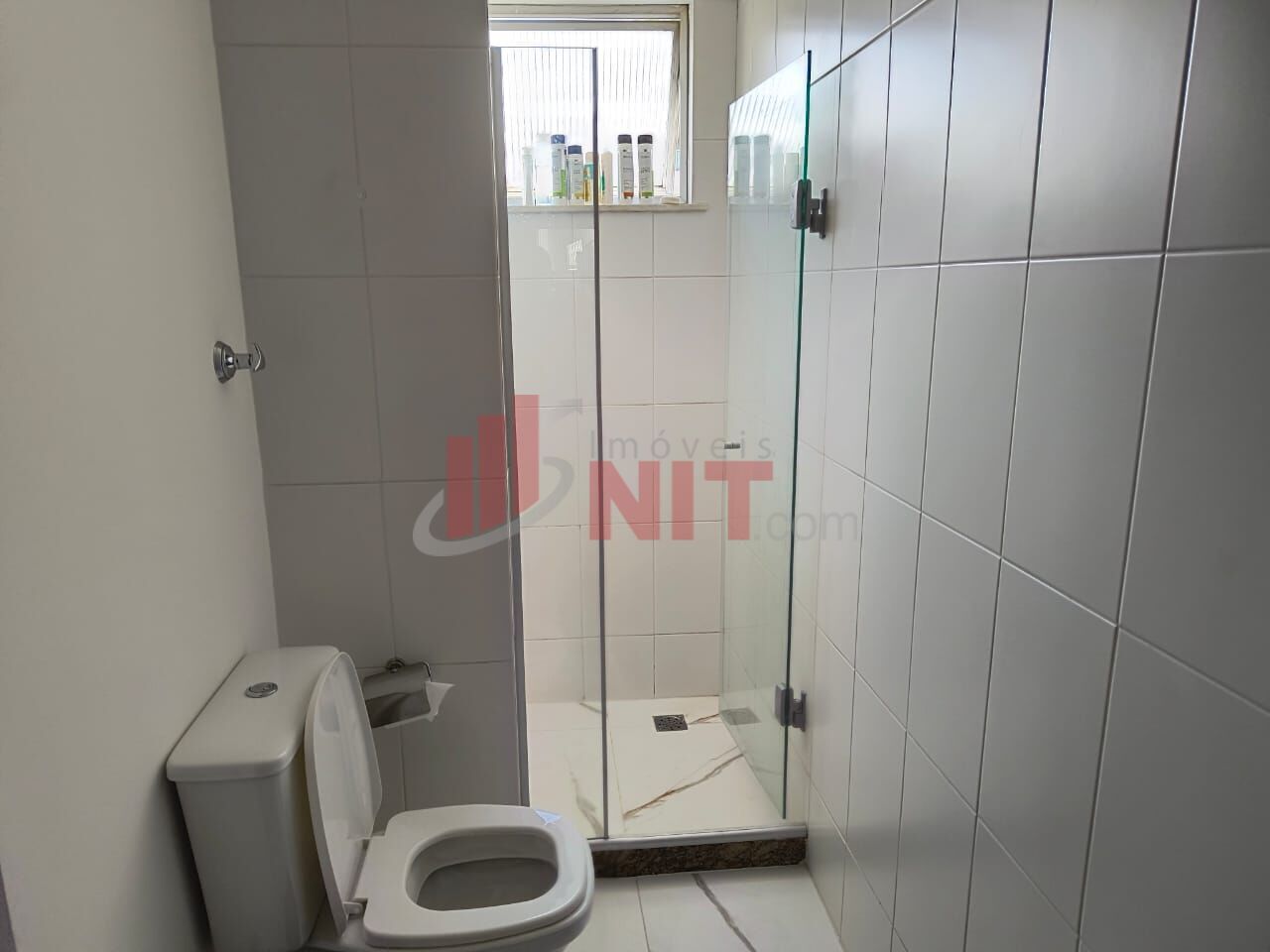 Apartamento à venda com 2 quartos, 75m² - Foto 13