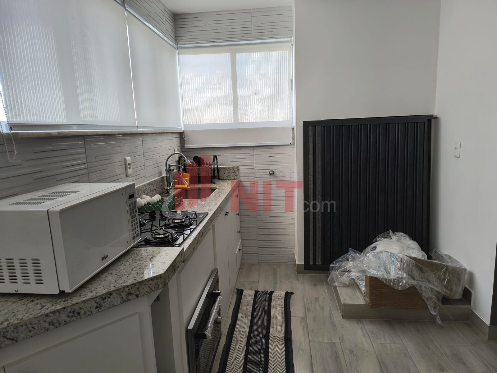 Apartamento à venda com 2 quartos, 75m² - Foto 25