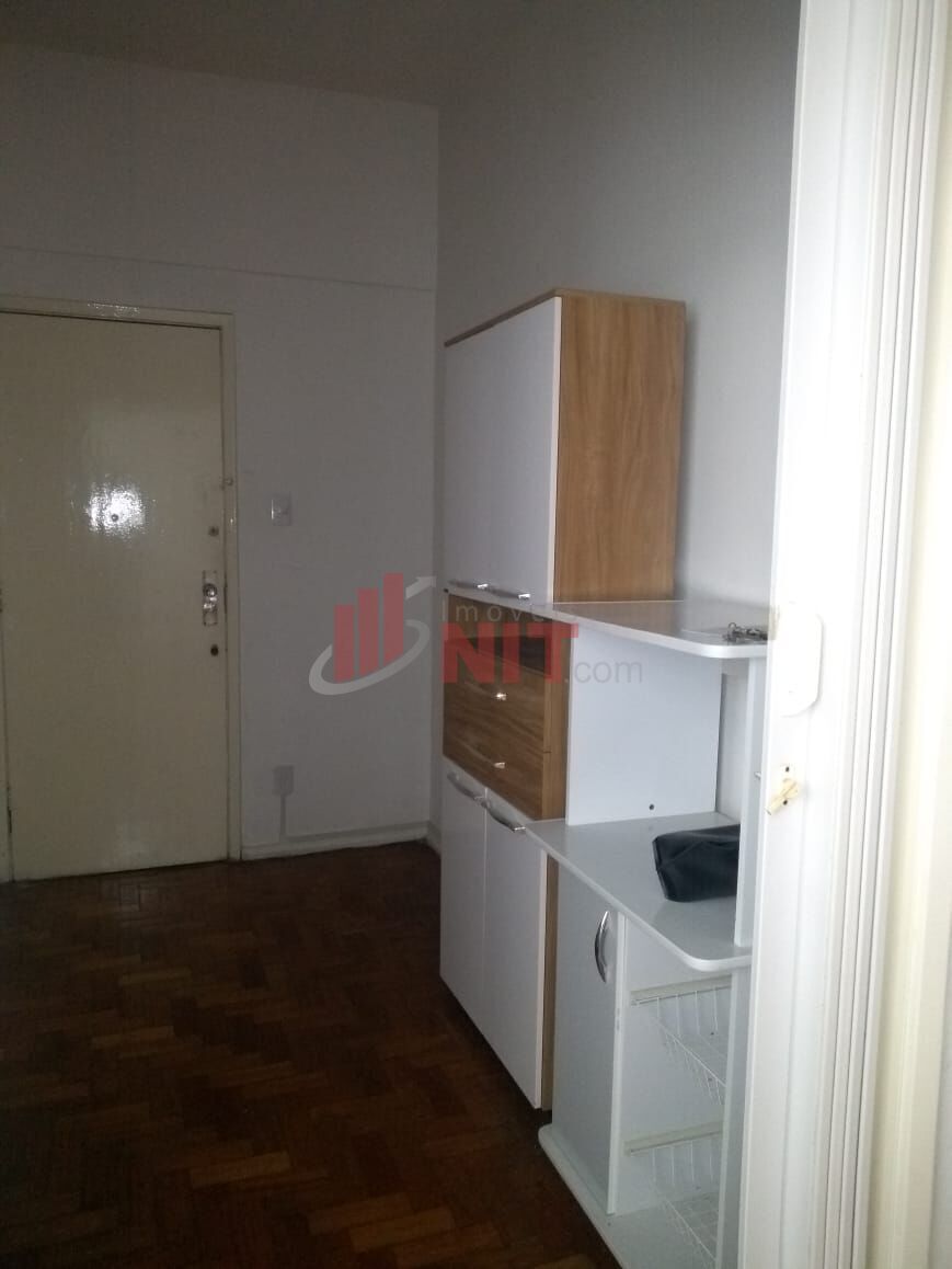 Apartamento à venda com 1 quarto, 45m² - Foto 11