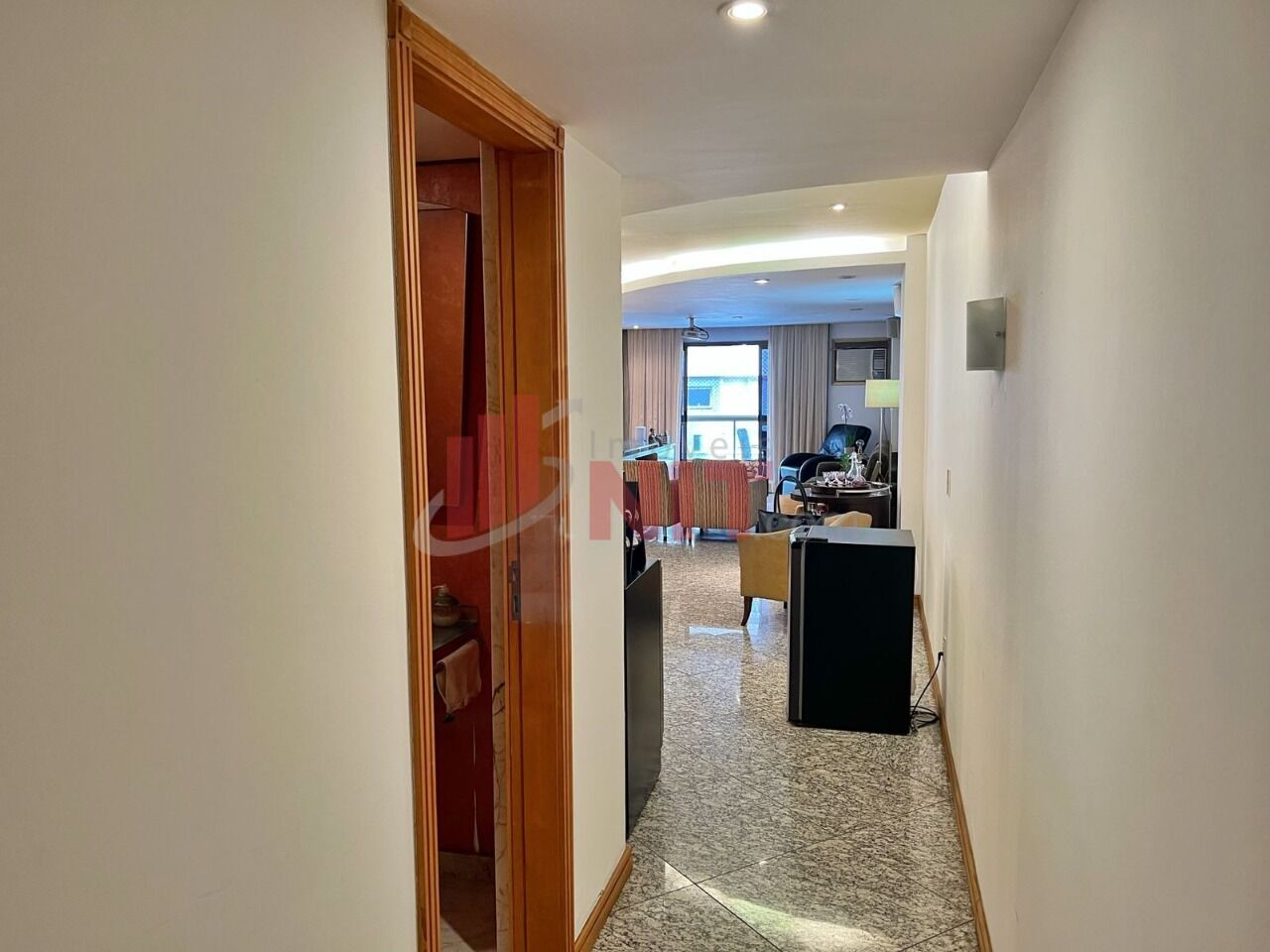 Apartamento à venda com 4 quartos, 192m² - Foto 7