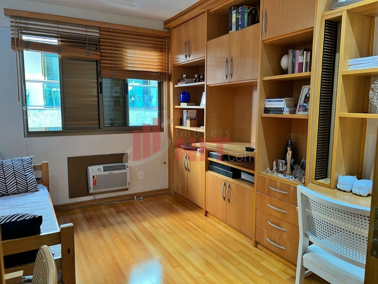 Apartamento à venda com 4 quartos, 192m² - Foto 19